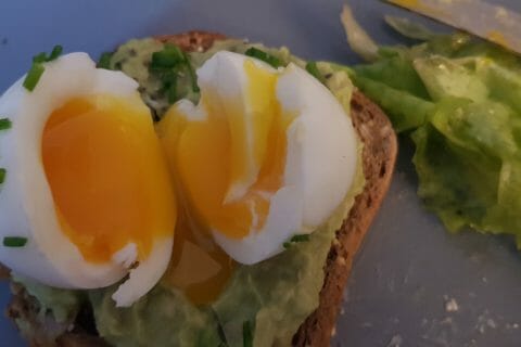 Cliquez pour zoomer ! Tartine avocat et oeuf mollet au Thermomix