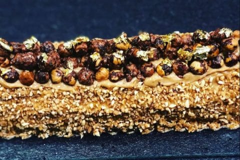 Cliquez pour zoomer ! Bûche pralinée aux éclats de noisettes caramélisés Thermomix par Marie_Jo34