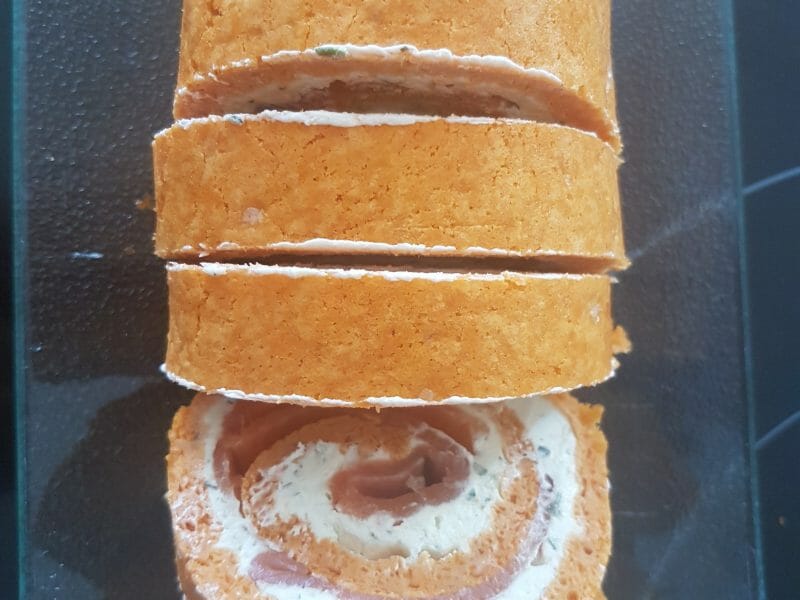 Cliquez pour zoomer ! Roulé à la tomate, saumon et fromage Thermomix par CelineMin