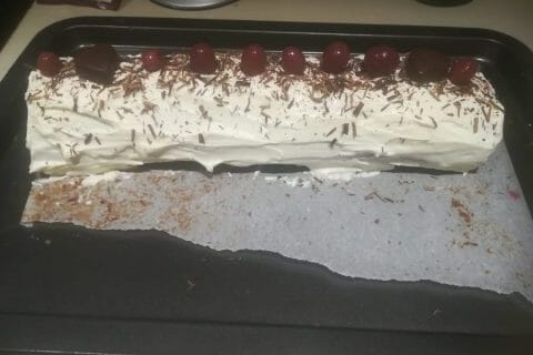 Cliquez pour zoomer ! Bûche forêt noire Thermomix par toutie42
