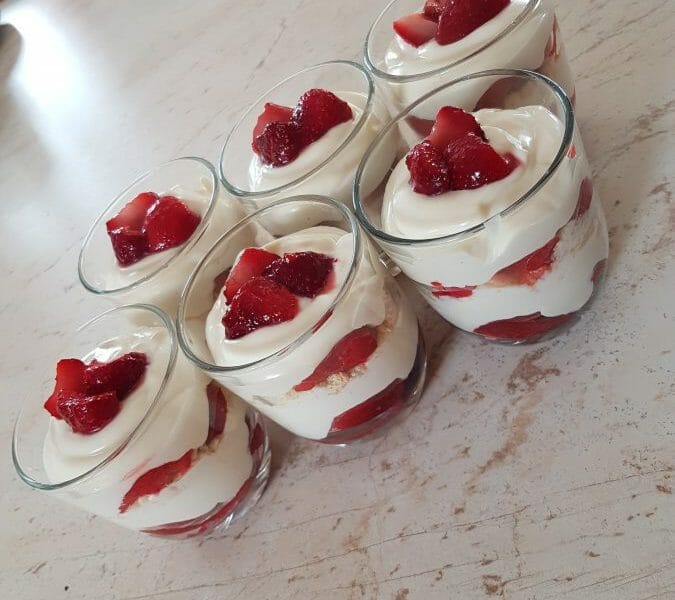 Cliquez pour zoomer ! Délices fraises et chocolat blanc Thermomix par enitsuJ