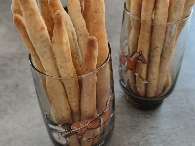 Cliquez pour zoomer ! Gressins parmesan basilic Thermomix par Marie-Ange_1