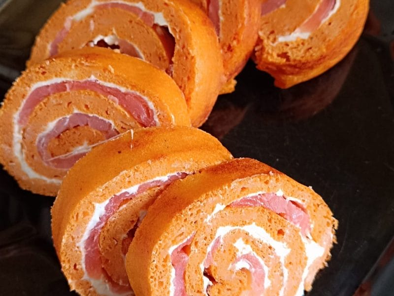Cliquez pour zoomer ! Roulé à la tomate, saumon et fromage Thermomix par Marie-Ange_1