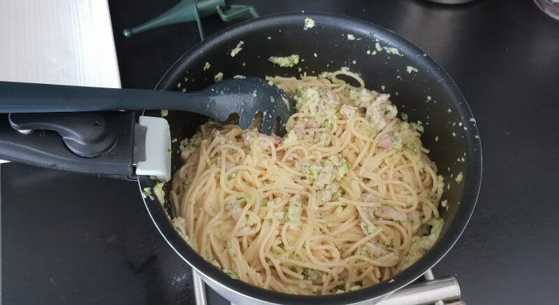 Cliquez pour zoomer ! Pâtes aux courgettes façon carbonara Thermomix par Anais.tst
