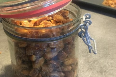 Cliquez pour zoomer ! Amandes grillées à la cannelle et au miel Thermomix par Jennifix