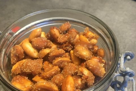 Cliquez pour zoomer ! Amandes grillées à la cannelle et au miel Thermomix par Jennifix