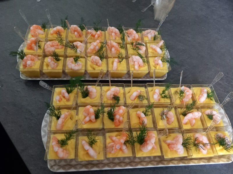 Cliquez pour zoomer ! Verrines de mousse de chou-fleur et crevettes Thermomix par MBCHT