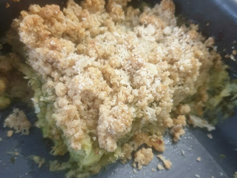 Cliquez pour zoomer ! Crumble courgettes, basilic et parmesan Thermomix par caromi