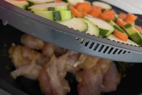 Cliquez pour zoomer ! Blancs de poulet sauce moutarde et curry Thermomix par Lea_dvld