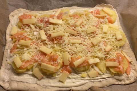 Cliquez pour zoomer ! Pizza au saumon et sauce kiri Thermomix par Nora