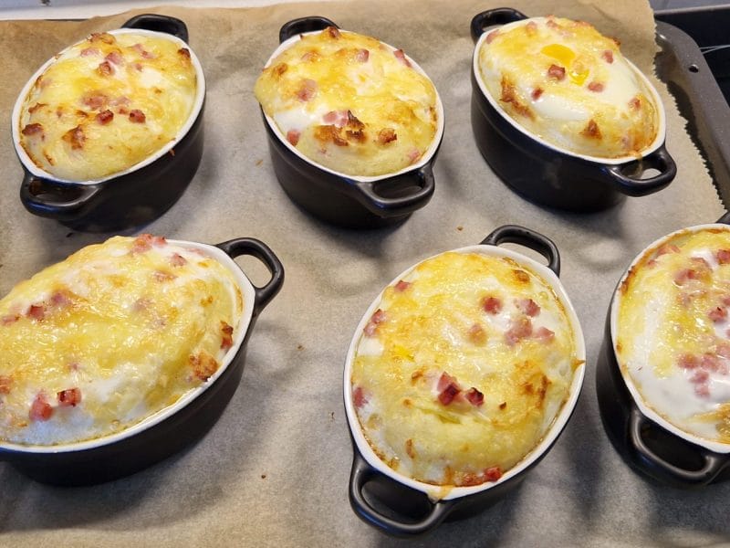 Cliquez pour zoomer ! Oeufs cocotte en parmentier Thermomix par Zarbille