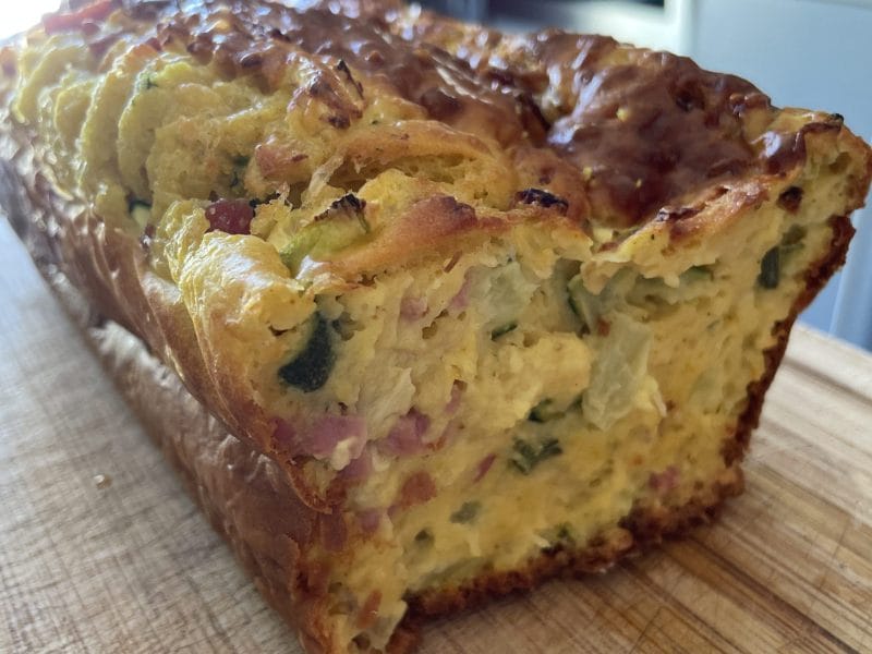 Cliquez pour zoomer ! Cake courgettes et cheddar Thermomix par Coralie
