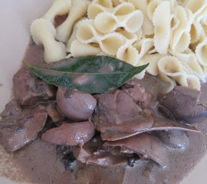 Cliquez pour zoomer ! Rognons de porc sauce madère Thermomix par Milou12640