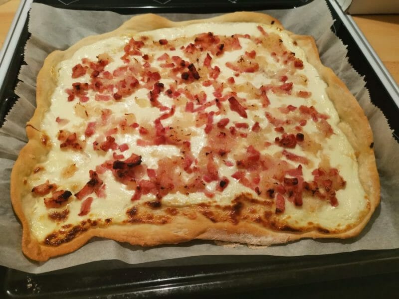 Flammekueche traditionnelle au Thermomix - Cookomix Flammekueche traditionnelle au Thermomix - Cookomix