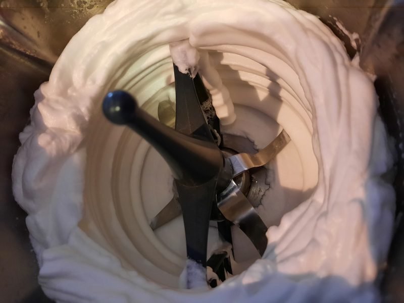 Cliquez pour zoomer ! Blancs en neige Thermomix par Drine San