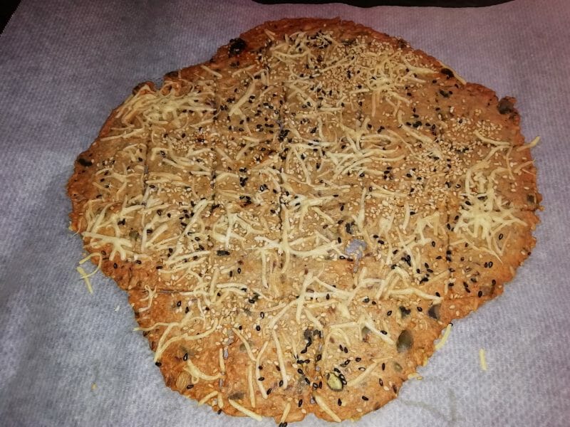 Cliquez pour zoomer ! Crackers salés à l’emmental et aux graines Thermomix par Karine.dufaut@hotmail.fr