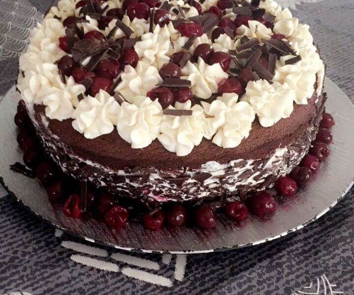 Cliquez pour zoomer ! Bûche forêt noire Thermomix par Emilie_70