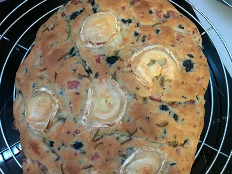 Cliquez pour zoomer ! Fougasse olives et lardons Thermomix par Anthony44000