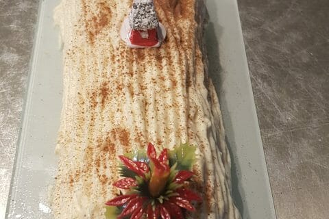 Cliquez pour zoomer ! Bûche de Noël framboises et chocolat blanc Thermomix par cloche