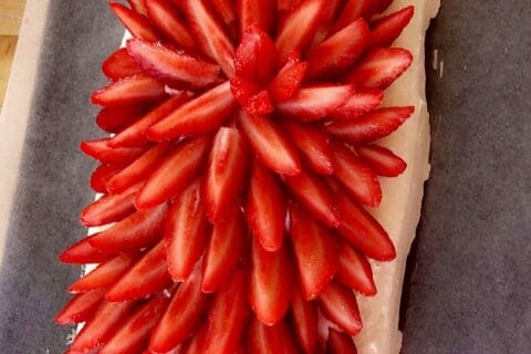 Cliquez pour zoomer ! Fraisier roulé Thermomix par Sophie_45