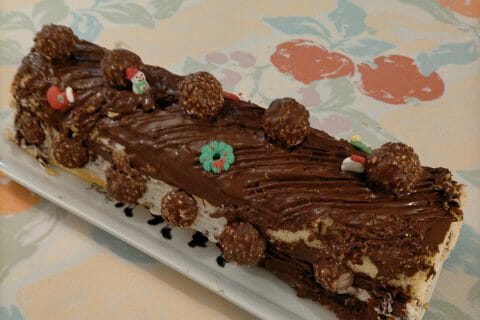 Cliquez pour zoomer ! Bûche Ferrero Rocher Thermomix par Olive65