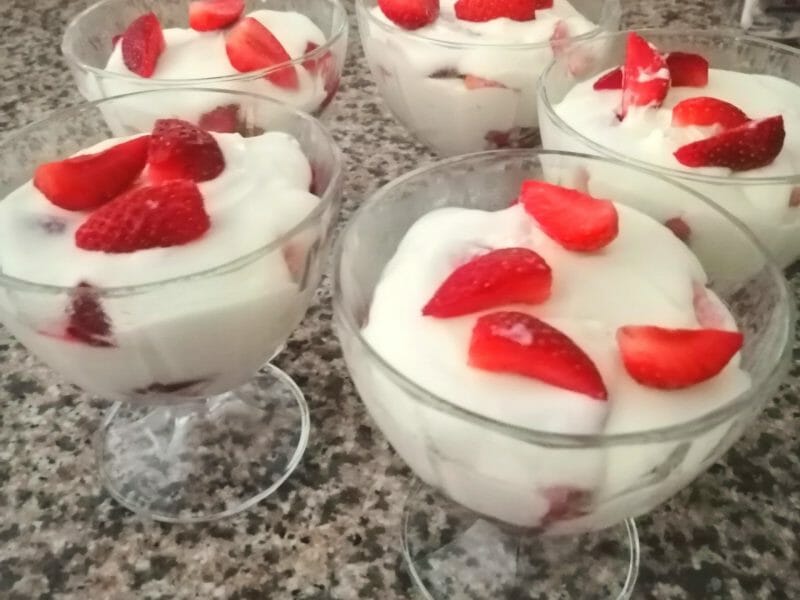 Cliquez pour zoomer ! Délices fraises et chocolat blanc Thermomix par Alexs25
