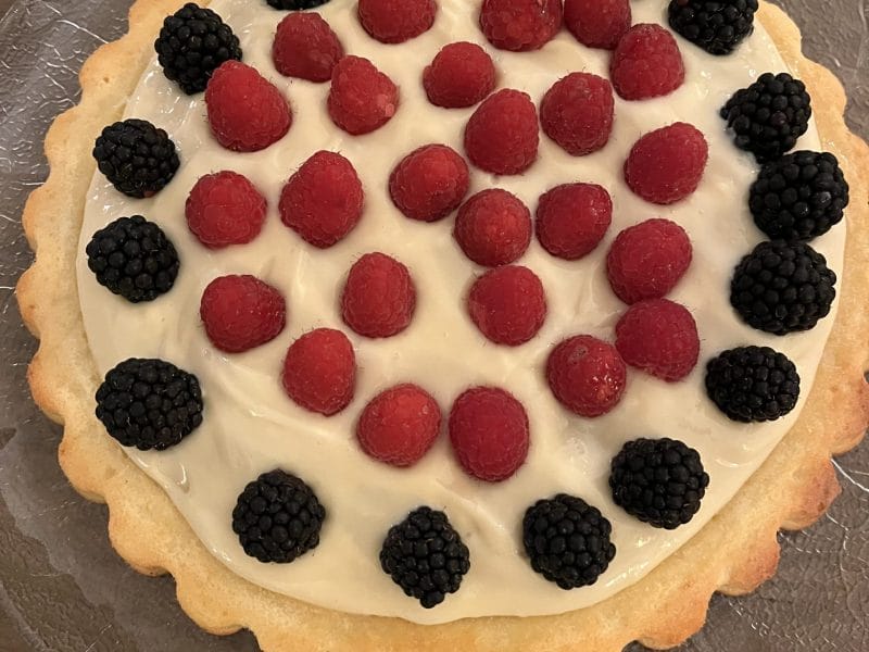 Cliquez pour zoomer ! Tarte renversée aux fruits rouges et citron vert Thermomix par HeleneD75