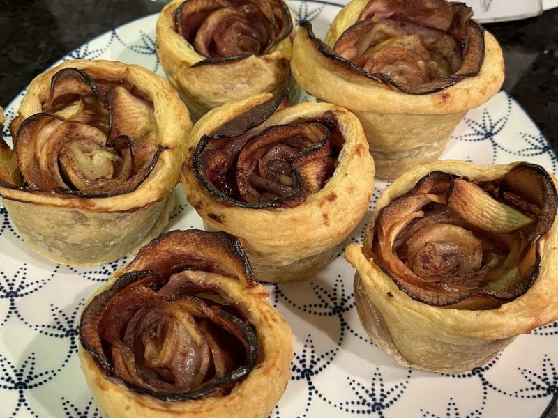 Cliquez pour zoomer ! Roses feuilletées aux pommes Thermomix par HeleneD75