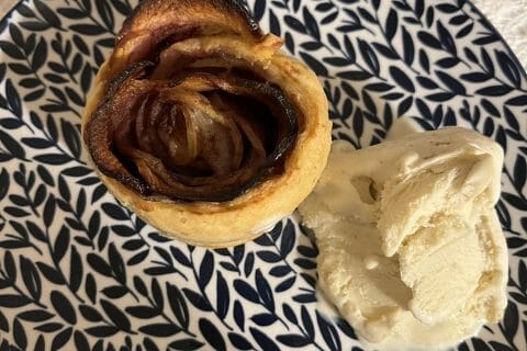 Cliquez pour zoomer ! Roses feuilletées aux pommes Thermomix par HeleneD75