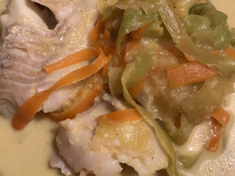 Cliquez pour zoomer ! Saumon sauce curry et tagliatelles de légumes Thermomix par HeleneD75