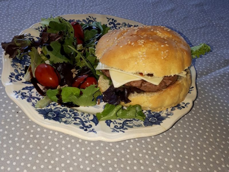 Cliquez pour zoomer ! Pains hamburger Thermomix par Jennifer92
