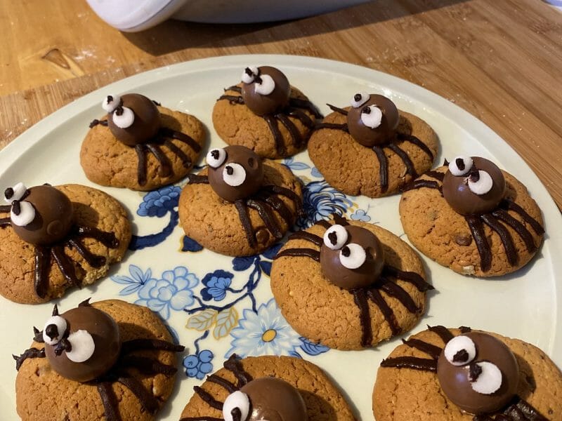 Cliquez pour zoomer ! Spider cookies – cookies araignées Thermomix par stf77