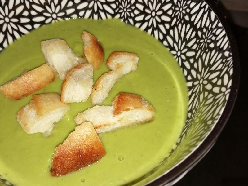 Cliquez pour zoomer ! Velouté de petits pois Thermomix par Julie-Kerry