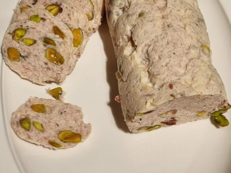 Cliquez pour zoomer ! Galantine de poulet aux pistaches Thermomix par Gilles-54