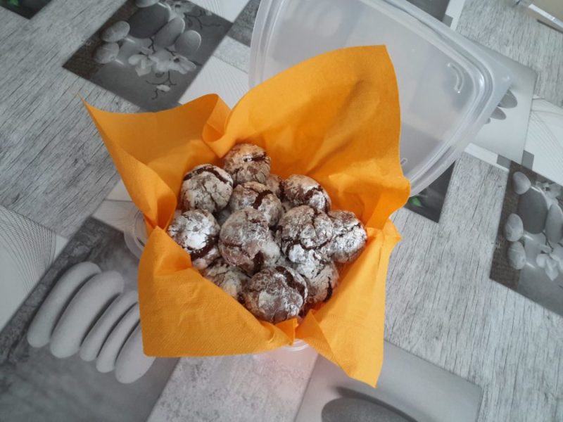 Cliquez pour zoomer ! Craquelés au chocolat Thermomix par Nanou73