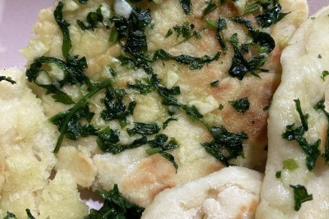 Cliquez pour zoomer ! Naans à l’ail et à la coriandre Thermomix par Aline_18