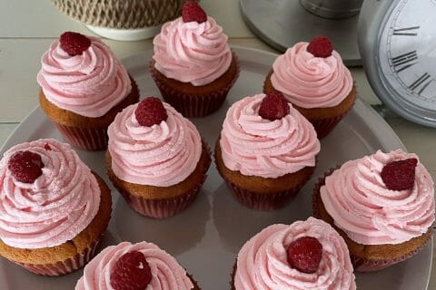 Cliquez pour zoomer ! Cupcakes à la framboise Thermomix par zeboo