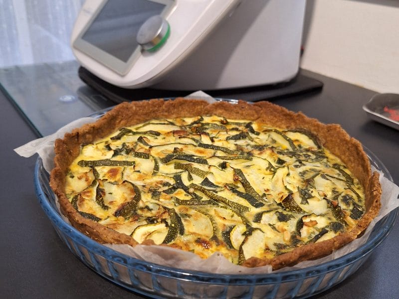 Cliquez pour zoomer ! Tarte aux courgettes et au pesto Thermomix par Enolamelie