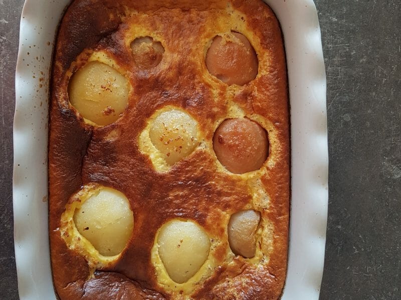 Cliquez pour zoomer ! Clafoutis aux poires et aux raisins secs Thermomix par mimieju