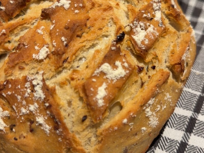 Cliquez pour zoomer ! Pain Cocotte Thermomix par EstelleR