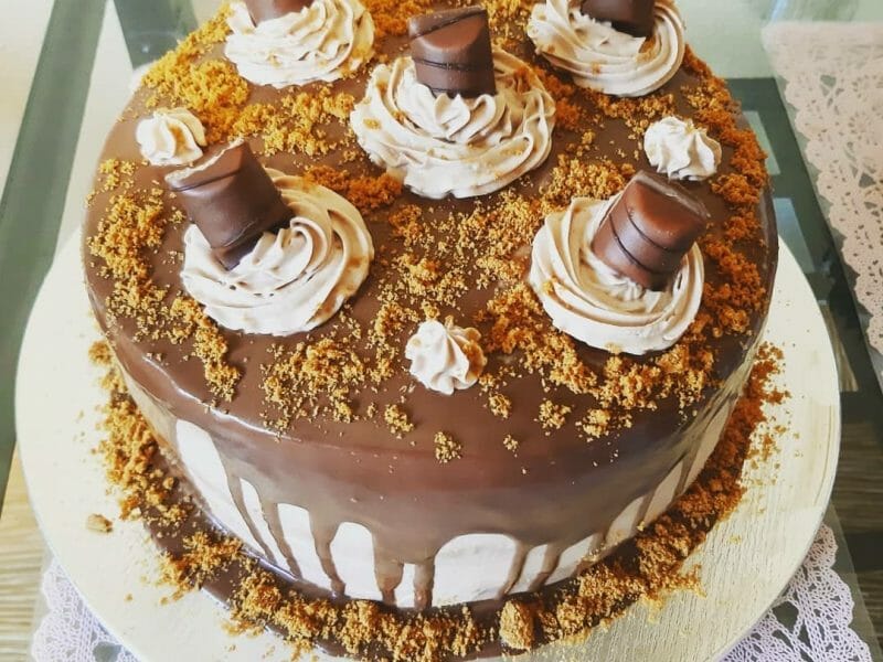 Cliquez pour zoomer ! Layer cake Kinder Bueno Thermomix par Nelly17