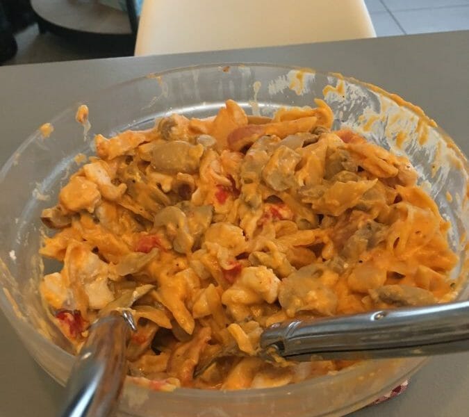 Cliquez pour zoomer ! Pennes au poulet, tomates et champignons Thermomix par Justine_38