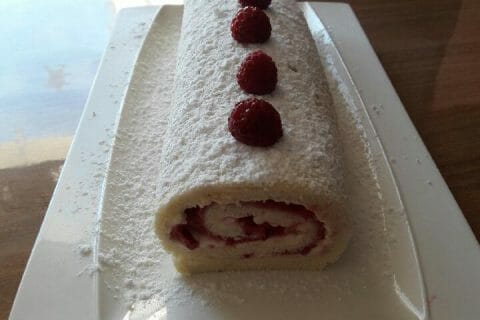 Cliquez pour zoomer ! Bûche de Noël framboises et chocolat blanc Thermomix par VS56