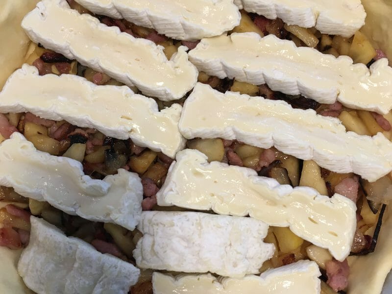 Cliquez pour zoomer ! Tarte au camembert, pommes et lardons Thermomix par Elo647