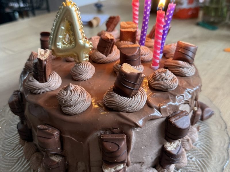 Cliquez pour zoomer ! Layer cake Kinder Bueno Thermomix par Charlotte_28