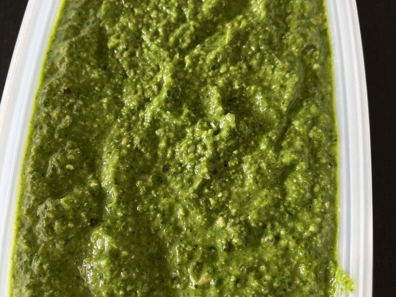 Cliquez pour zoomer ! Pesto aux fanes de radis Thermomix par cestmoi33