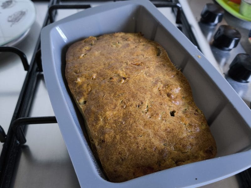 Cliquez pour zoomer ! Cake aux poivrons, fêta et olives Thermomix par Cristel_67