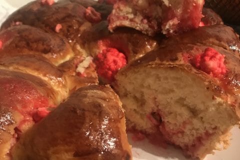 Cliquez pour zoomer ! Brioche aux pralines roses au Thermomix