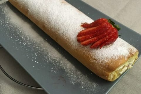 Cliquez pour zoomer ! Fraisier roulé Thermomix par Maelona
