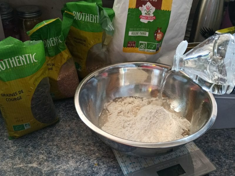 Cliquez pour zoomer ! Crackers salés à l’emmental et aux graines Thermomix par moumy76